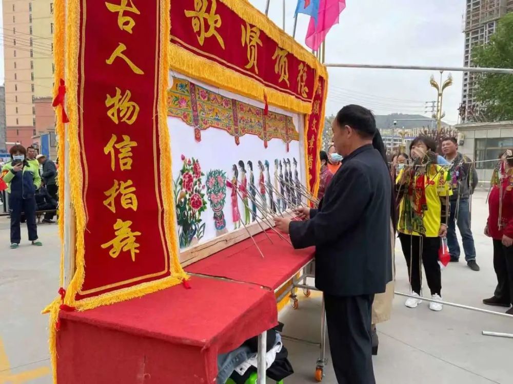 新澳門王中王期期中，揭秘彩票背后的秘密與策略，揭秘新澳門王中王彩票背后的秘密與策略，期期中探秘彩票世界