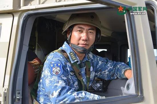 滿廣志現(xiàn)在是什么軍銜？深度解析其軍事生涯及成就，滿廣志的軍銜與軍事生涯，深度解析及成就概覽