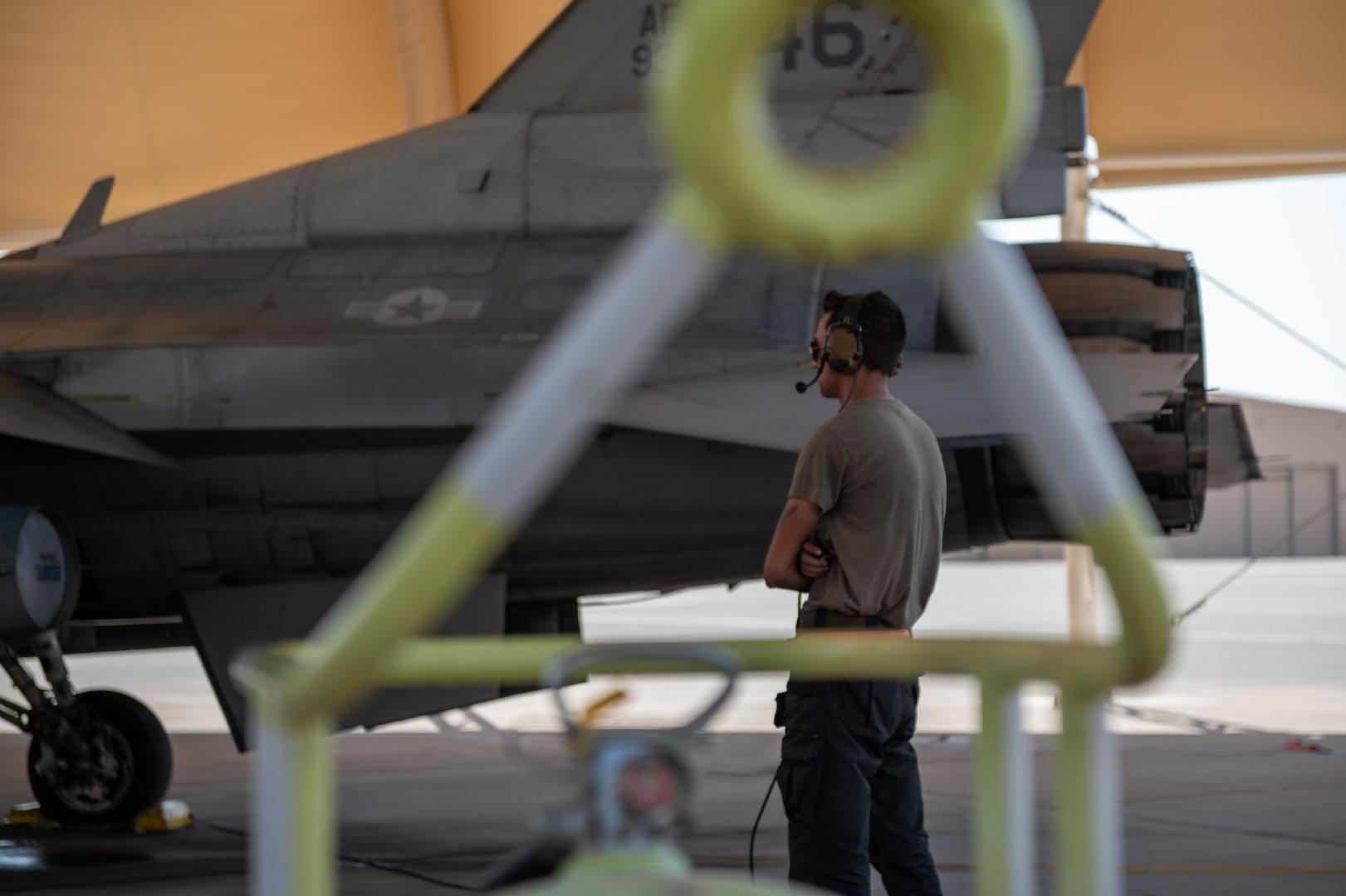 中國空軍戰(zhàn)機數(shù)量概覽，2022年的最新數(shù)據(jù)解讀，中國空軍戰(zhàn)機數(shù)量概覽，最新數(shù)據(jù)解讀及分析（2022版）