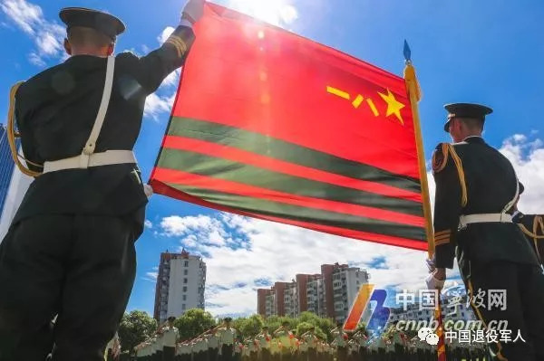 武警軍旗圖片高清，榮耀與力量的象征，武警軍旗高清圖片，榮耀與力量的永恒象征