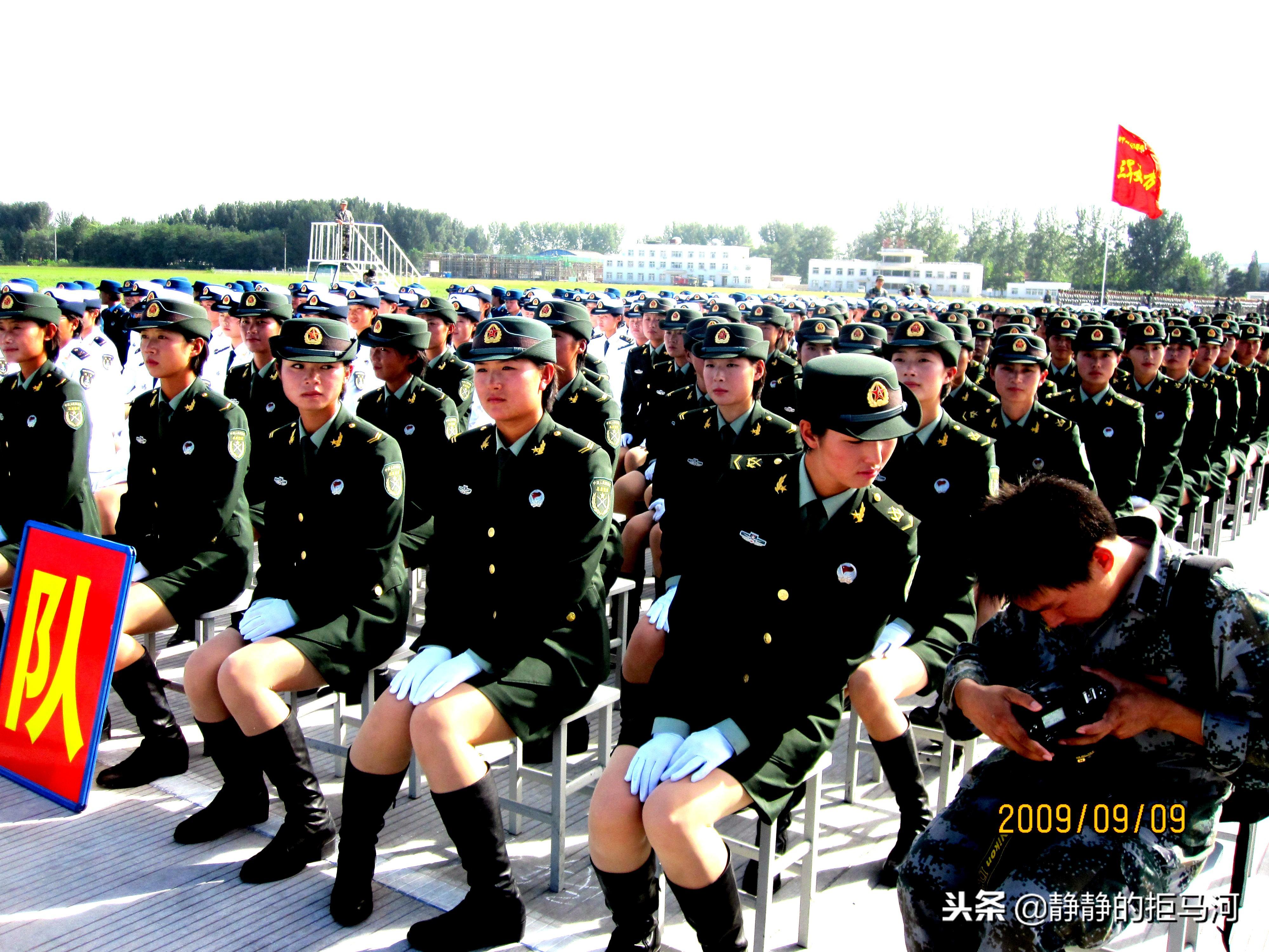 閱兵扭錯(cuò)頭的士兵怎么樣了？深入了解事件背后的故事，閱兵扭錯(cuò)頭的士兵后續(xù)如何？事件背后的故事揭秘