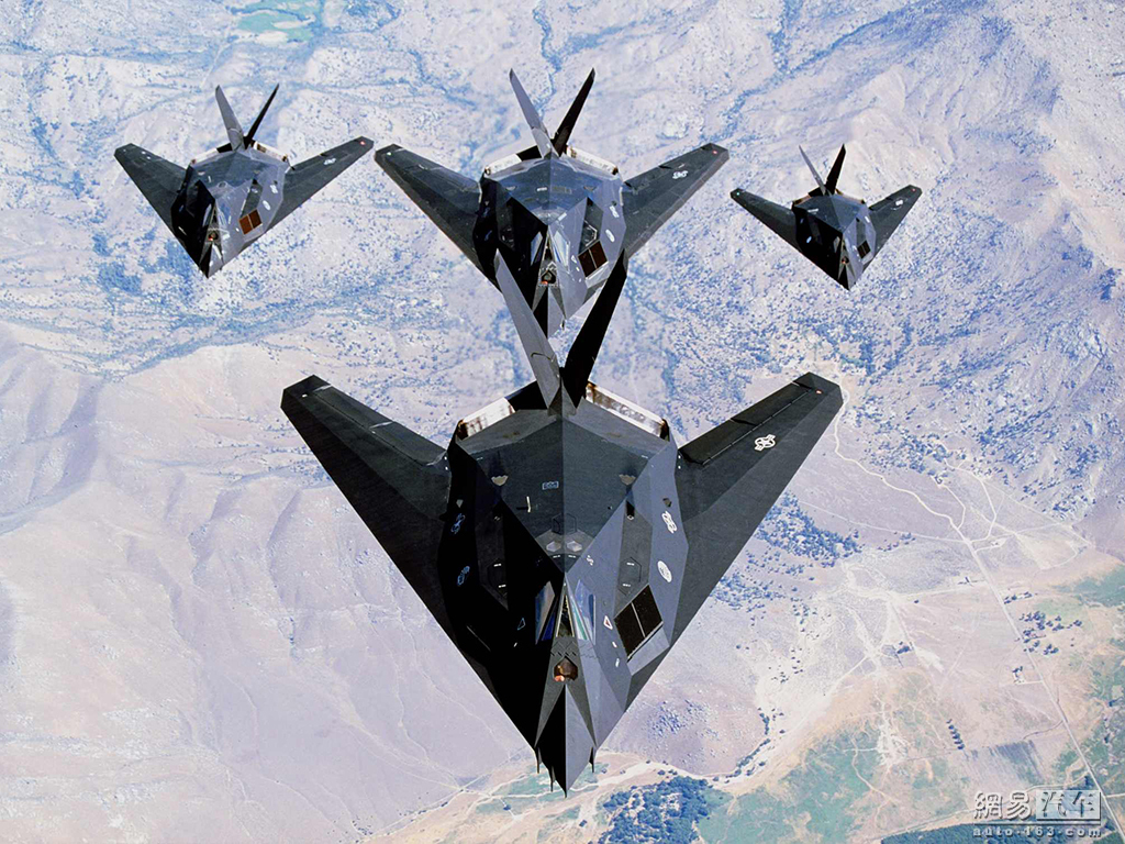 揭秘F-117隱形戰(zhàn)斗機(jī)，空戰(zhàn)傳奇的先驅(qū)之作，F(xiàn)-117隱形戰(zhàn)斗機(jī)，空戰(zhàn)傳奇的先驅(qū)揭秘