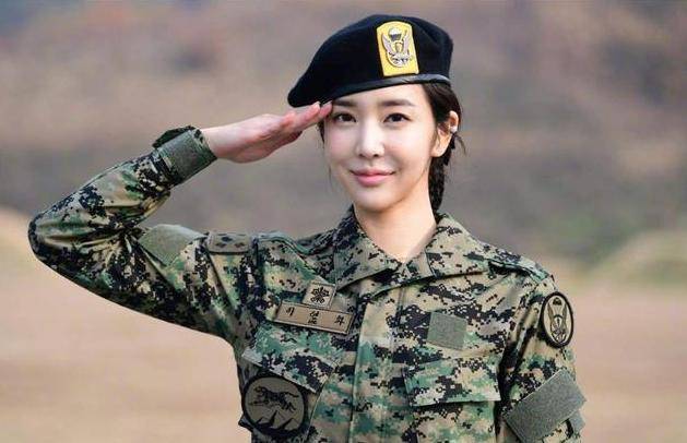 關(guān)于女兵征兵條件，探索未來的挑戰(zhàn)與機(jī)遇——以2024年為例，女兵征兵條件，探索未來挑戰(zhàn)與機(jī)遇——聚焦2024年展望