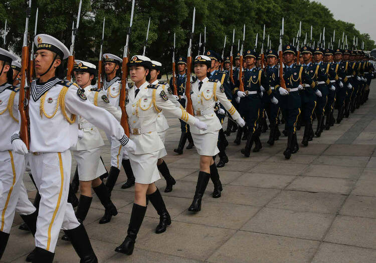 女兵儀仗隊照片大全，展現(xiàn)颯爽英姿的絕美瞬間，女兵儀仗隊風采展示，颯爽英姿的絕美瞬間圖片大全