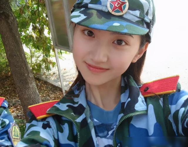 軍事直播間董嘉耀，一位軍事領(lǐng)域的佼佼者，董嘉耀，軍事領(lǐng)域的翹楚，深度解析軍事直播間