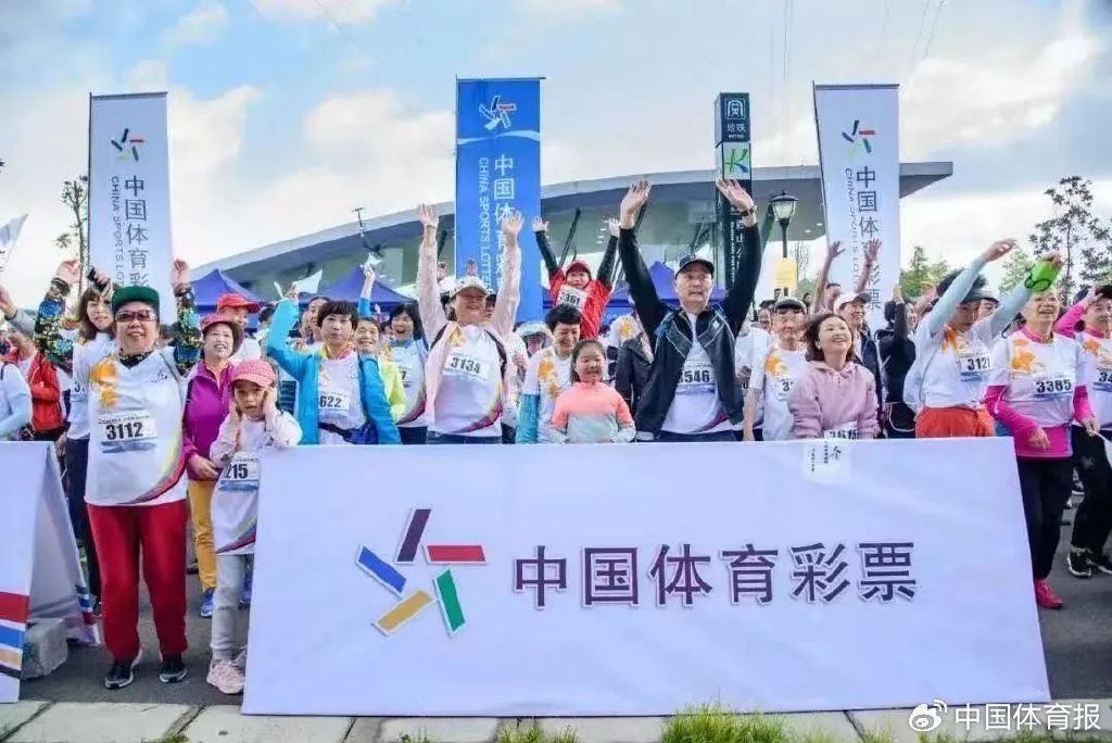 新澳門一碼一肖一特一中鳳凰體育彩票——探索彩票背后的秘密，新澳門彩票背后的秘密，一碼一肖一特一中與鳳凰體育彩票解析