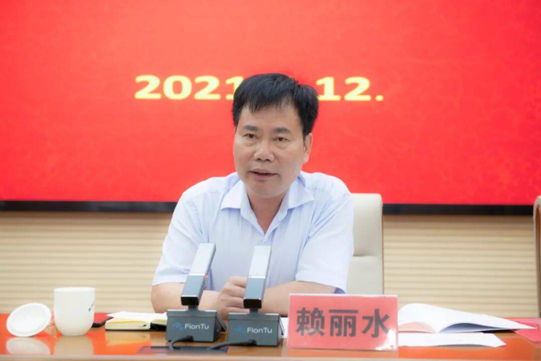 二四六香港資料期期中，深度解析與SEO優(yōu)化策略，深度解析香港期期中資料，SEO優(yōu)化策略揭秘