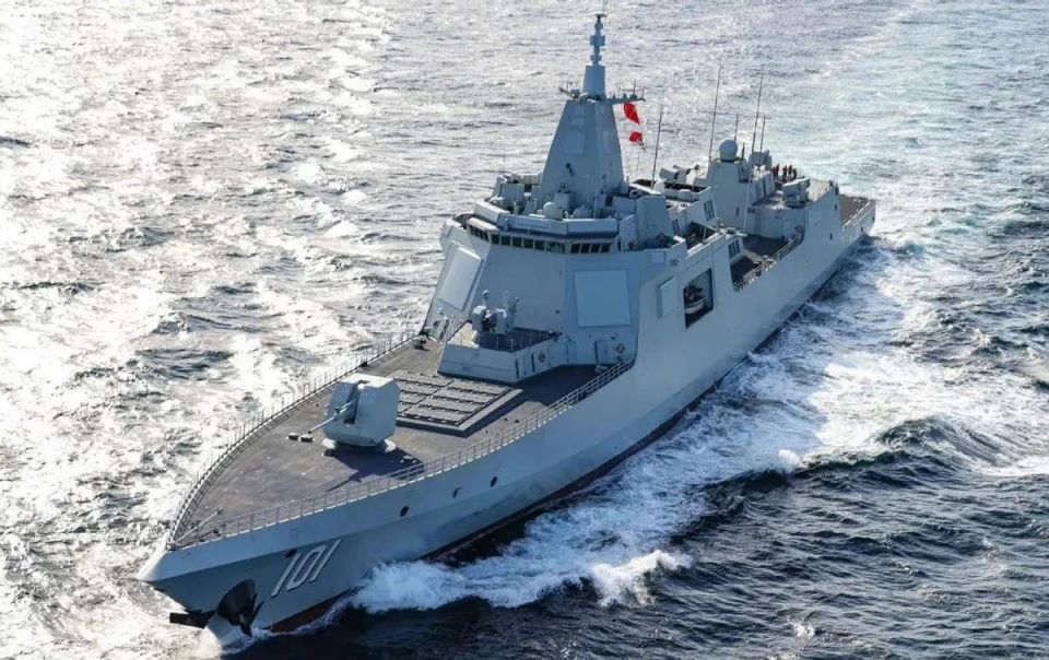 中國(guó)下一代重型驅(qū)逐艦，未來(lái)海防的堅(jiān)實(shí)支柱，中國(guó)下一代重型驅(qū)逐艦，未來(lái)海防的堅(jiān)實(shí)后盾