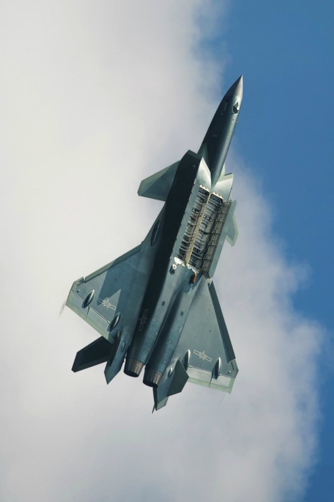揭秘殲-20高清圖片，中國空軍新一代隱形戰(zhàn)機(jī)的風(fēng)采，揭秘殲-20高清圖片，中國新一代隱形戰(zhàn)機(jī)風(fēng)采展示