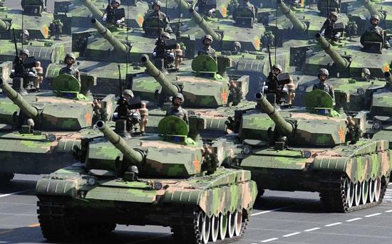 日本10式主戰(zhàn)坦克與中國99A主戰(zhàn)坦克，誰更強？深度解析與對比，日本10式與中方99A主戰(zhàn)坦克對決，深度對比與解析