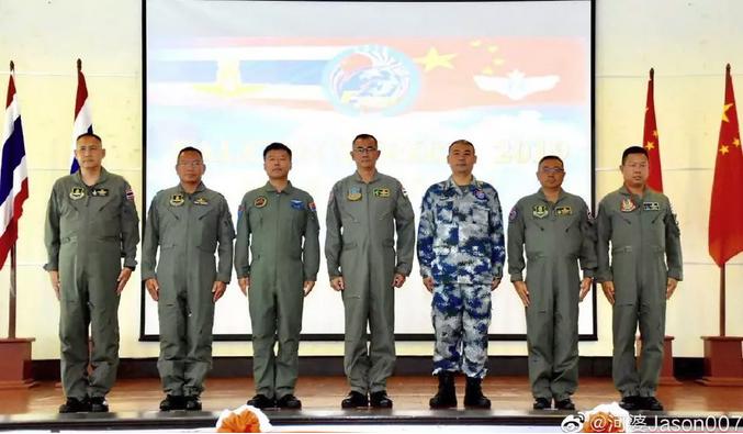 直-18艦載預(yù)警機(jī)，空中先鋒的崛起，直-18艦載預(yù)警機(jī)，空中先鋒的騰飛之路