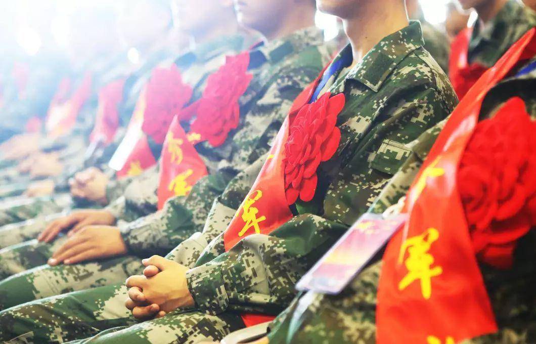大學(xué)生當(dāng)兵，青春的選擇與挑戰(zhàn)，大學(xué)生當(dāng)兵，青春的選擇與挑戰(zhàn)之路