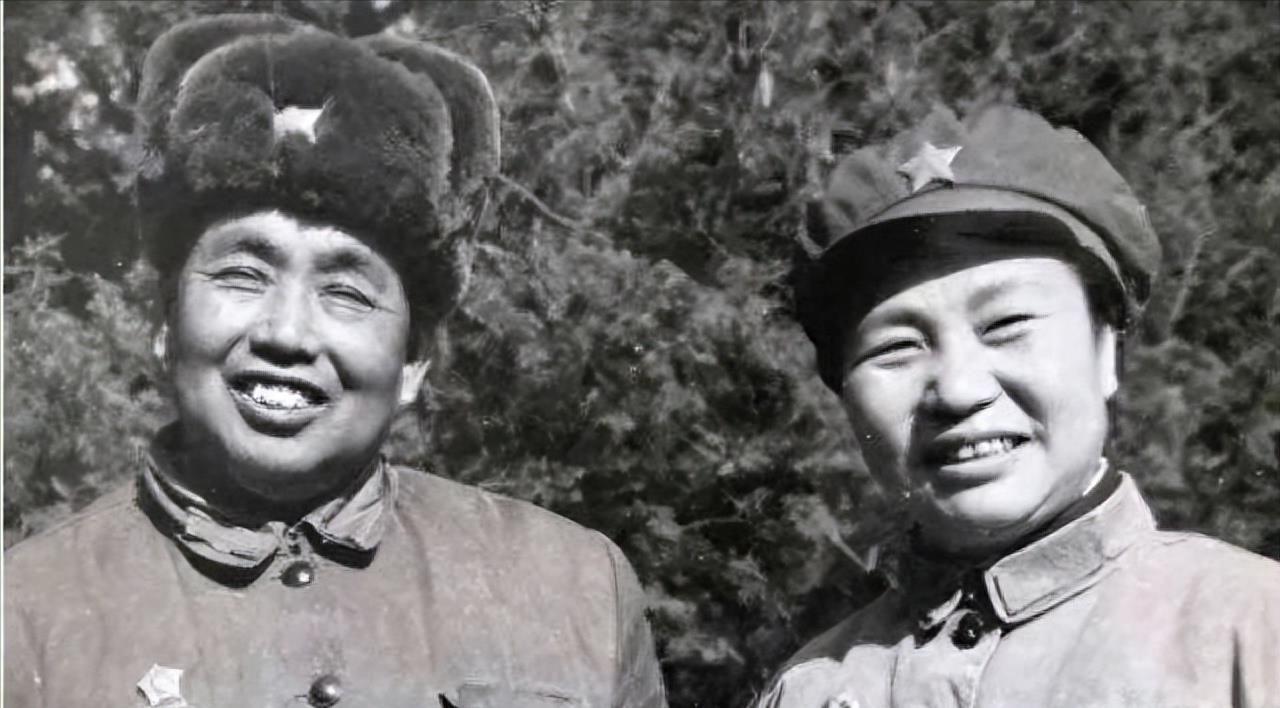 女生當(dāng)兵痛苦嗎，深度解析與多維度思考，深度解析與多維度思考，女生當(dāng)兵是否痛苦？