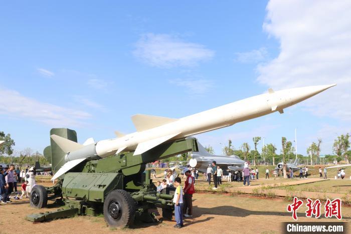 軍事武器裝備，現(xiàn)代戰(zhàn)爭的核心力量，軍事武器裝備，現(xiàn)代戰(zhàn)爭的核心力量之源