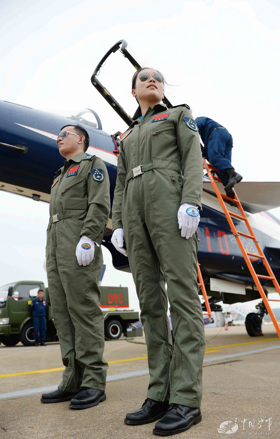 揭秘殲-10女飛行員神秘事件，真相探尋與反思，揭秘殲-10女飛行員神秘事件，探尋真相與反思之路