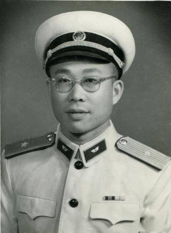 揭秘，35歲的少將是否可能？，揭秘，35歲能否成為少將？