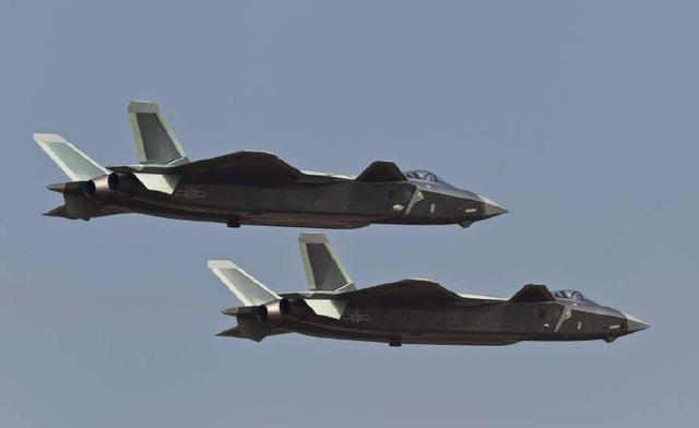 殲-20飛行速度，揭秘中國新一代隱身戰(zhàn)斗機的速度與性能，揭秘殲-20隱身戰(zhàn)斗機的速度與性能，中國新一代戰(zhàn)斗機的飛行速度探索