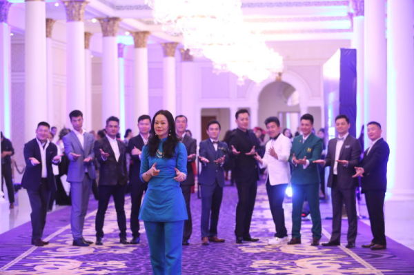 六肖期期中特一王中王——揭秘彩票背后的秘密，揭秘彩票背后的秘密，六肖期期中特一王中王探秘彩票世界