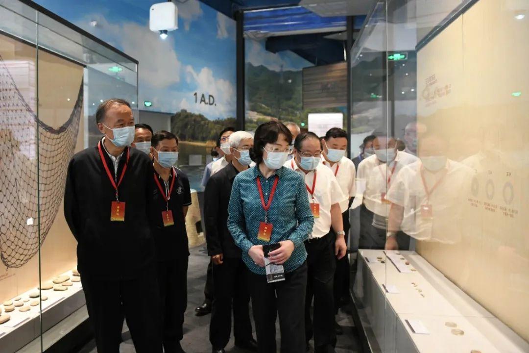 澳門掛牌正版掛牌完整掛，探索與解析，澳門掛牌正版探索與解析，完整掛牌指南