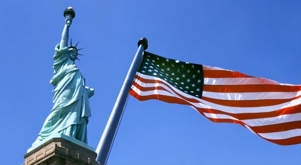 中國(guó)三大航母參數(shù)詳解，中國(guó)三大航母參數(shù)詳解及特點(diǎn)分析