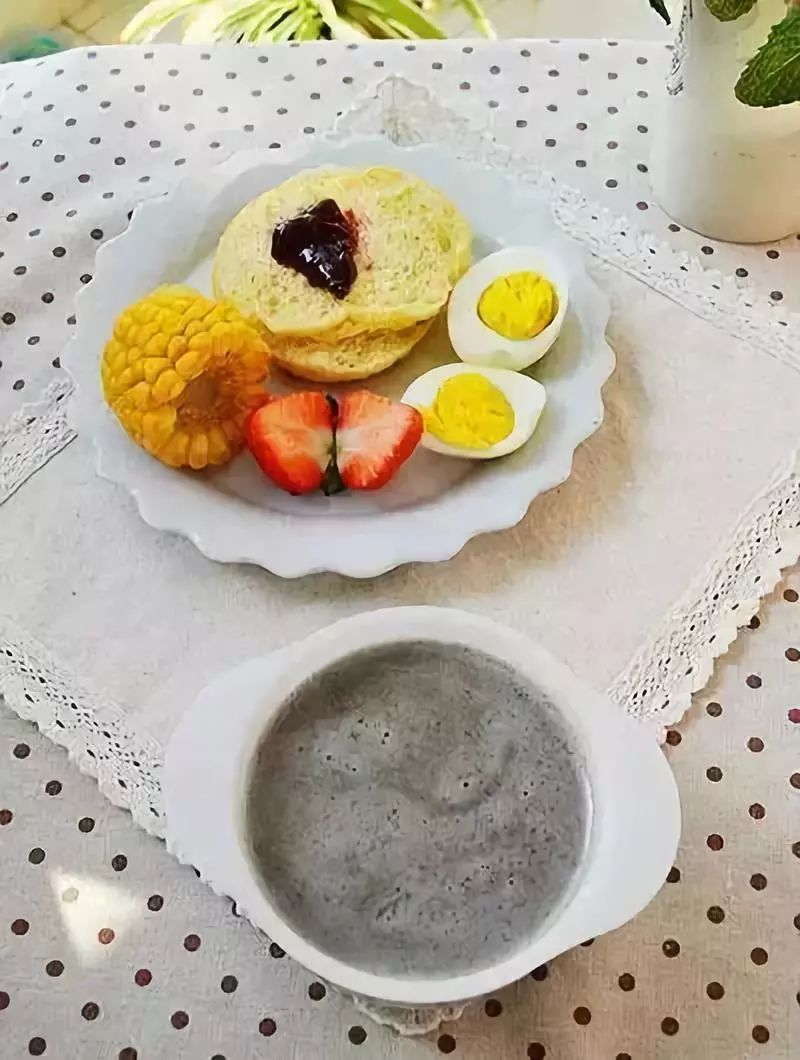 為孩子準備的健康早餐，精選的100套營養(yǎng)搭配方案，精選為孩子準備的100種營養(yǎng)搭配方案，打造健康早餐新選擇