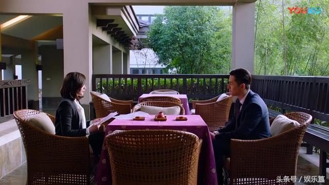 賈靜雯個人簡歷——一位耀眼明星的生平與事業(yè)軌跡，賈靜雯的個人生平與事業(yè)軌跡，耀眼明星的歷程