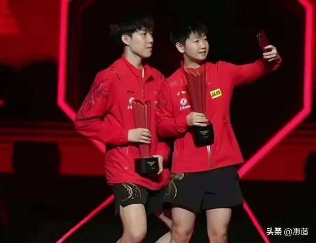 許昕談孫穎莎與王楚欽，性格互補(bǔ)，成就賽場佳話，許昕談孫穎莎與王楚欽，性格互補(bǔ)，賽場上的完美組合