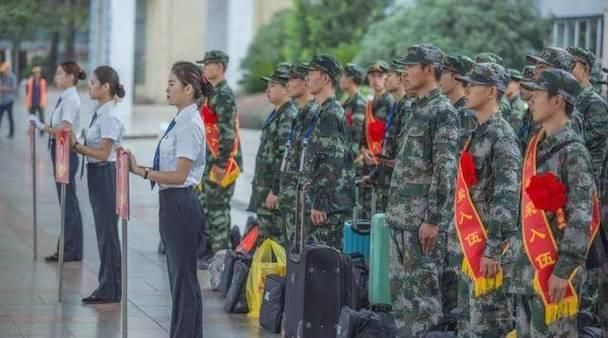 十個當(dāng)兵有九個后悔？深度解讀背后的原因與真相，深度解讀，為何十個當(dāng)兵中有九個后悔？背后的原因與真相探討