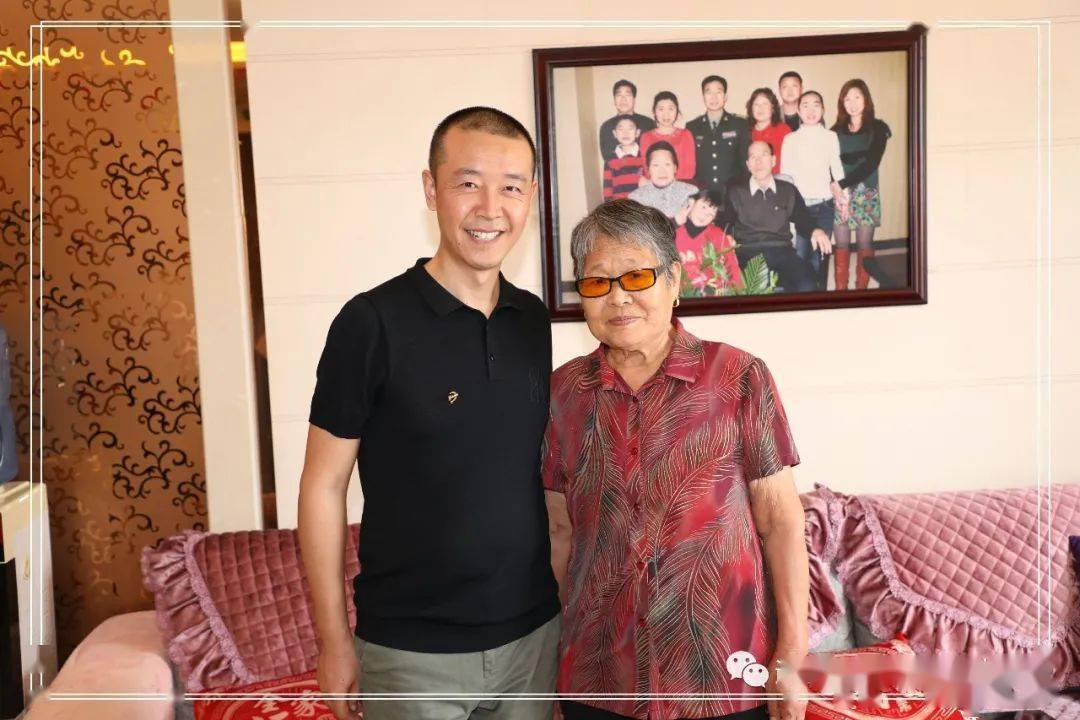 景海鵬中將的爺爺，一位令人敬仰的家族榮耀與傳承，景海鵬中將的爺爺，家族榮耀與傳承的典范