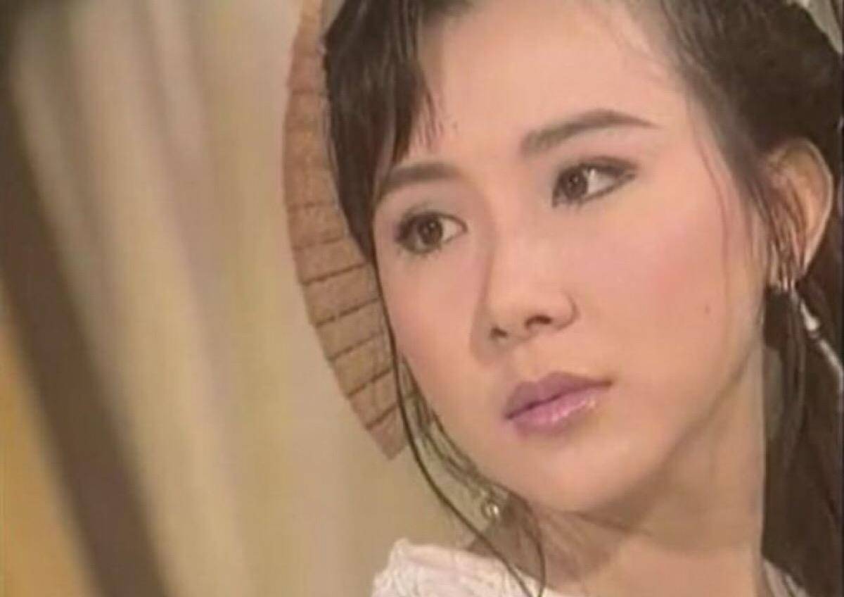 整容毀掉的女星都有誰，深度探討與反思，深度探討與反思，整容遺憾，哪些女星因整容失去光彩？